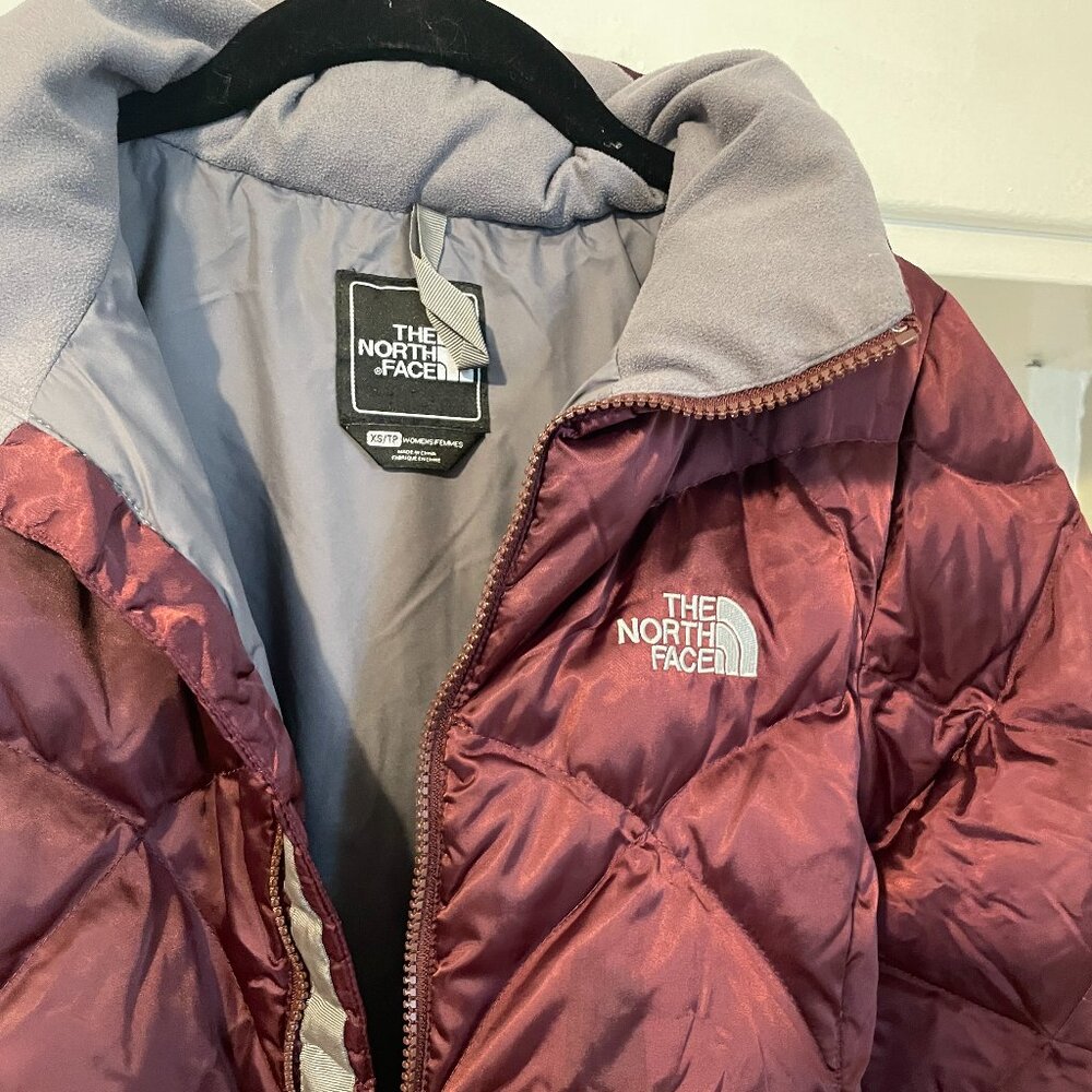 The North Face Burgundy 550 ALIS Full-Zip Goose Down Insulated Nylon Puffer Jack - Picture 10 of 13